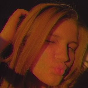 Meet your Posher, Tory